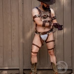 10_020346-bigringbootman